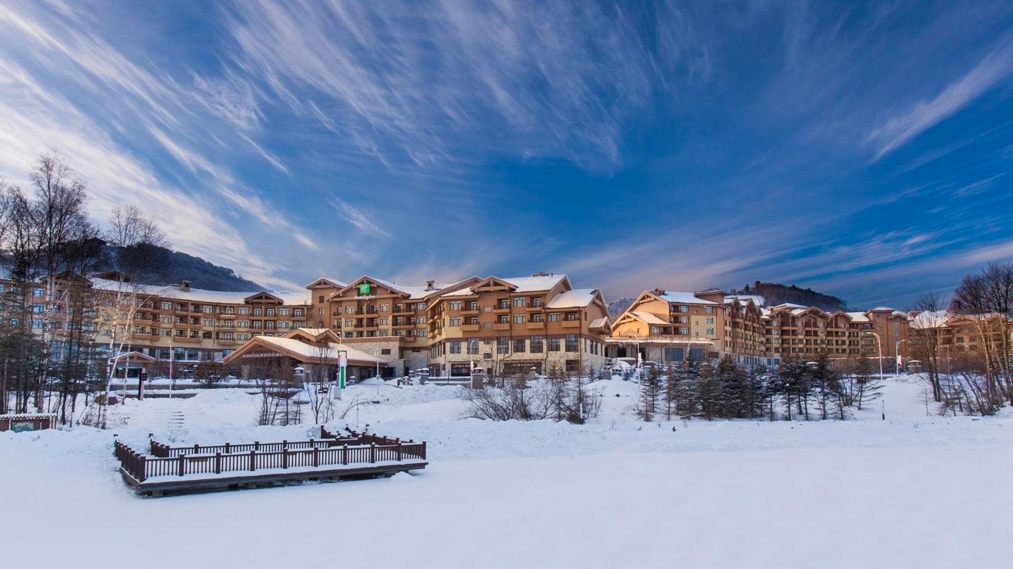 Wanda Jin Suites Changbaishan Fusong Exterior photo